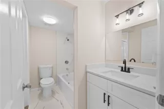 Photo #5: O6316497 Listing