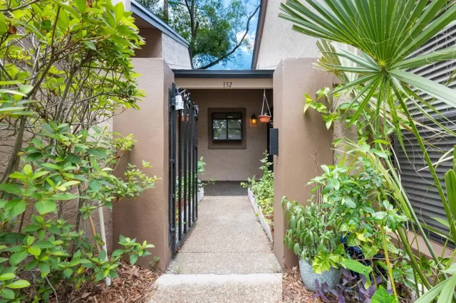 MLS: O6316612 Condo For Sale