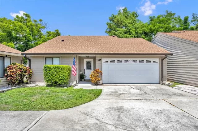 MLS: O6317166 Condo For Sale