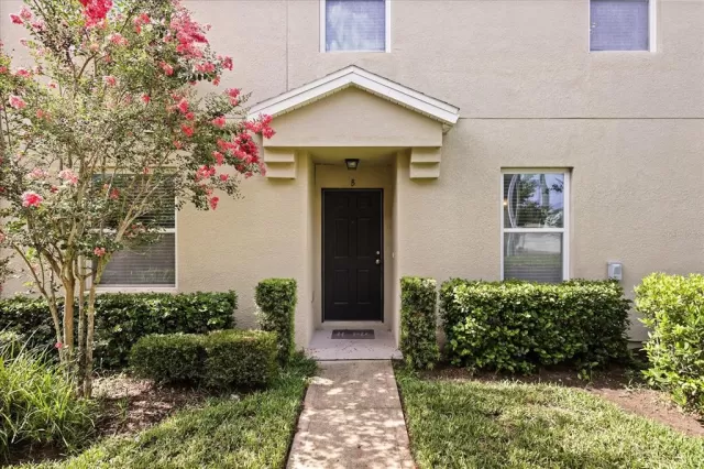 MLS: O6317325 Condo For Sale