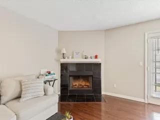 Photo #5: O6317457 Listing