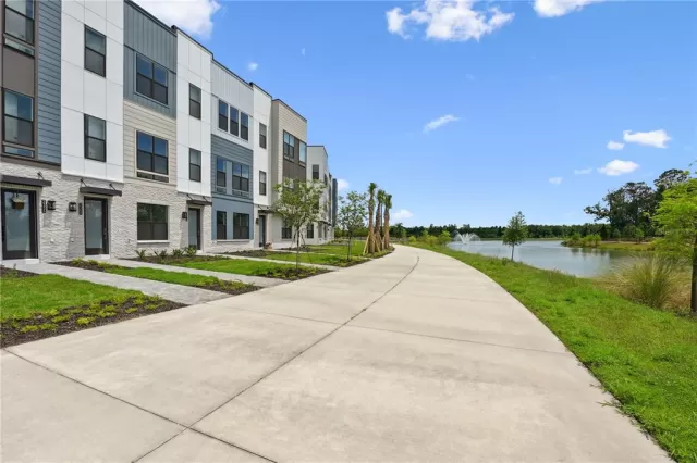 MLS: O6318544 Condo For Sale