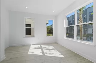 Photo #5: O6318638 Listing