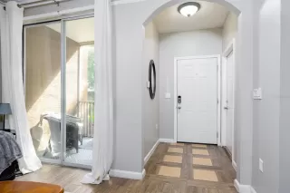 Photo #2: O6318702 Listing