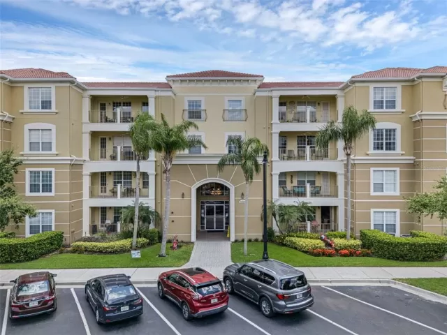 MLS: O6318716 Condo For Sale