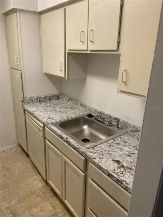 Photo #2: O6318992 Listing 