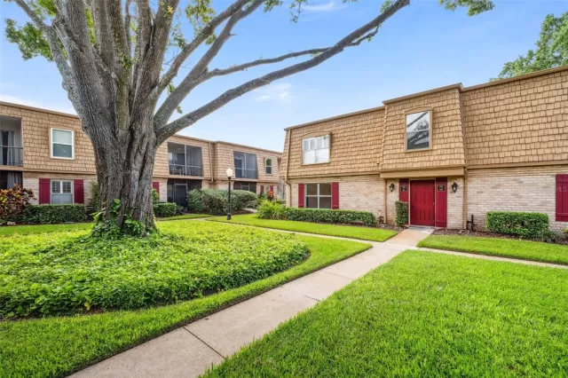 MLS: O6319141 Condo For Sale