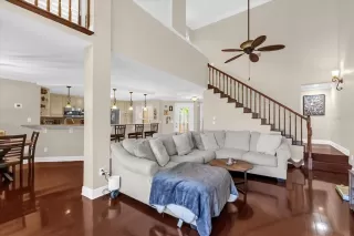 Photo #5: O6320079 Listing 