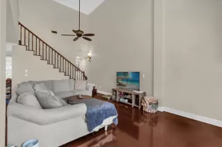 Photo #6: O6320079 Listing 