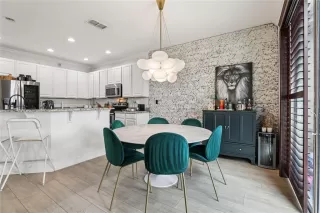 Photo #3: O6320292 Listing