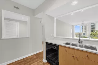 Photo #6: O6320684 Listing