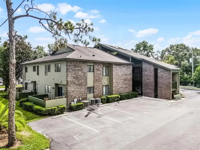 MLS: O6320925 Condo For Sale