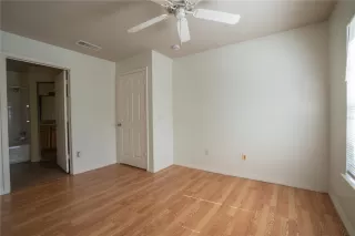 Photo #3: O6321017 Listing