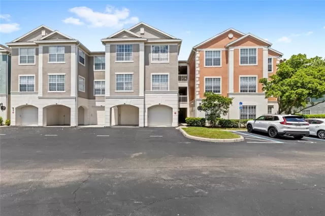 MLS: O6321274 Condo For Sale