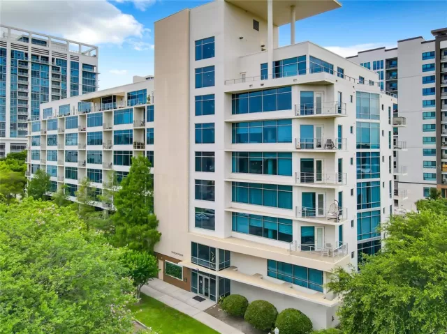MLS: O6321351 Condo For Sale