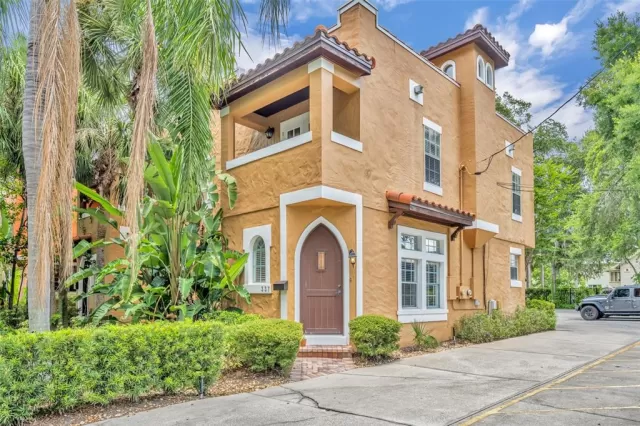 MLS: O6321891 Condo For Sale