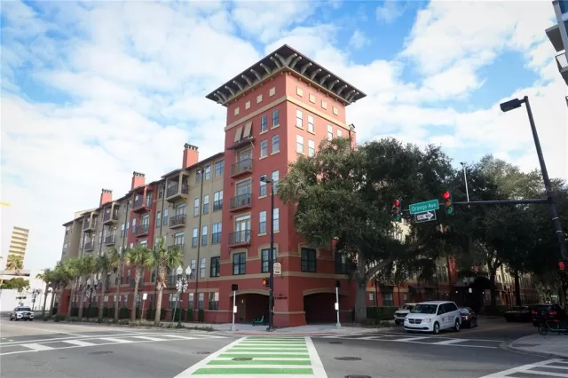 MLS: O6322191 Condo For Sale