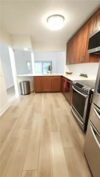 Photo #5: O6322343 Listing