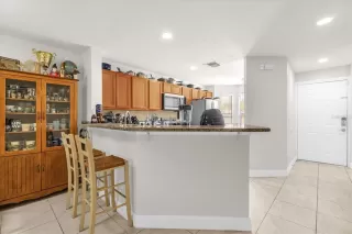 Photo #6: O6322507 Listing