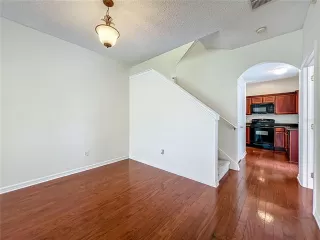 Photo #5: O6322871 Listing