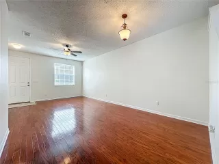 Photo #6: O6322871 Listing