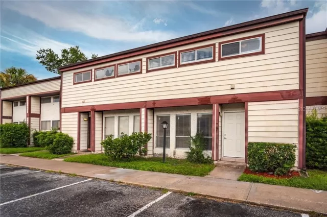 MLS: O6323026 Condo For Sale