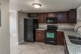 Photo #5: O6323026 Listing 