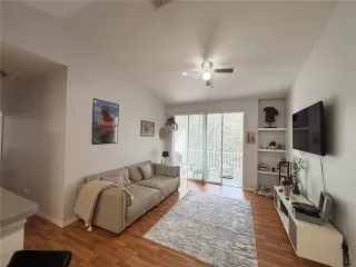 Photo #5: O6323053 Listing 