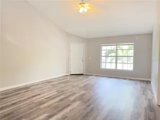 Photo #3: O6323065 Listing