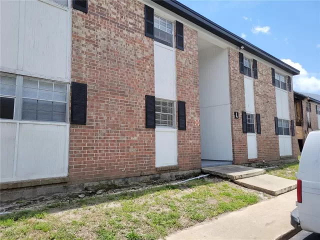 MLS: O6323146 Condo For Sale