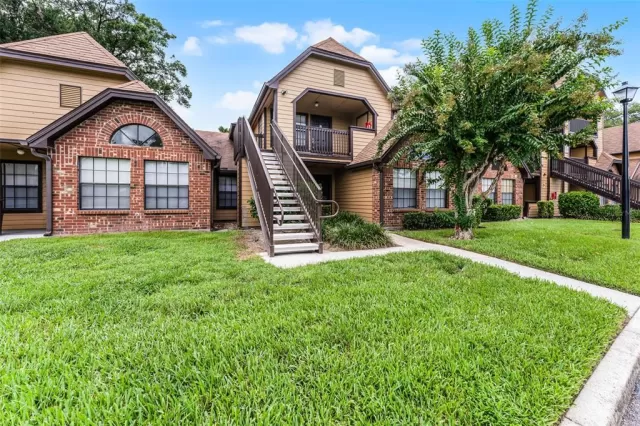 MLS: O6323283 Condo For Sale
