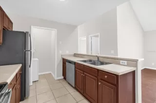 Photo #5: O6323539 Listing