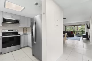 Photo #2: O6324038 Listing