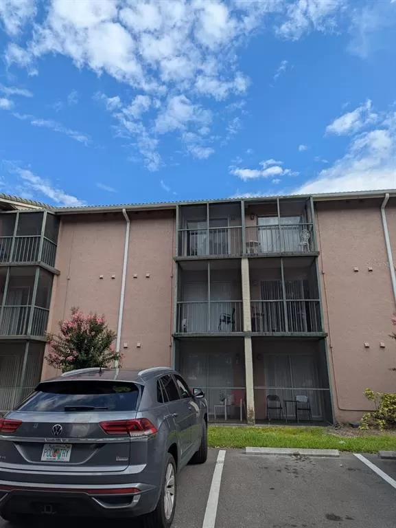 MLS: O6324236 Condo For Sale