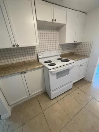 Photo #6: O6324266 Listing