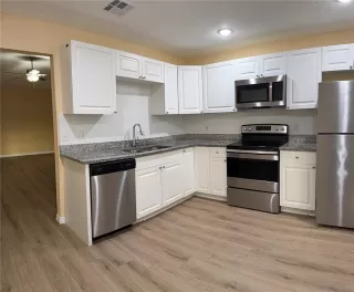 Photo #5: O6324484 Listing 