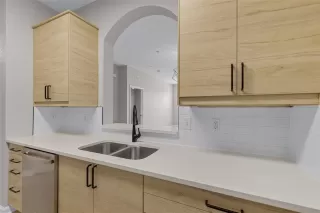 Photo #2: O6324489 Listing 