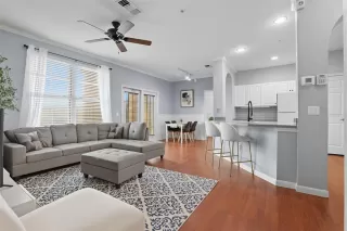 Photo #3: O6325043 Listing