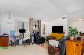 Photo #4: O6325163 Listing