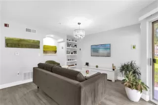 Photo #5: O6325240 Listing 