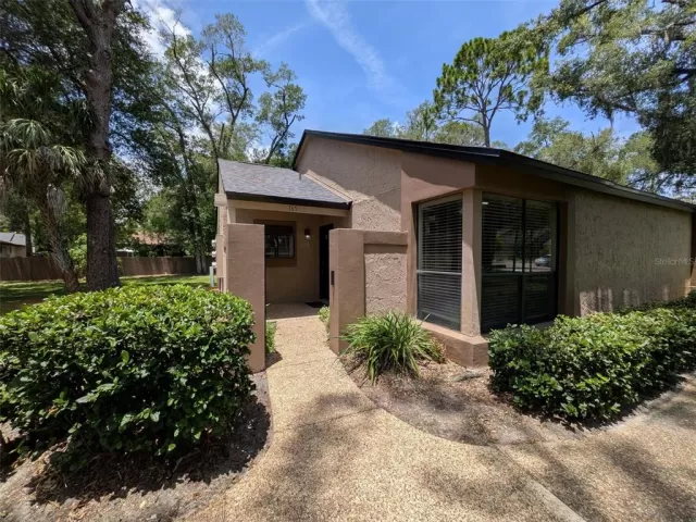 MLS: O6325596 Condo For Sale