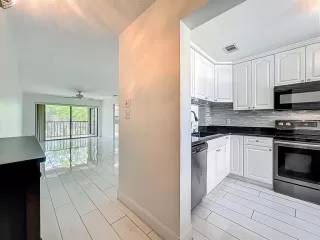 Photo #2: O6325625 Listing 