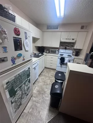 Photo #6: O6326111 Listing