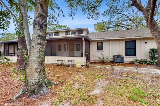 MLS: O6326665 Condo For Sale