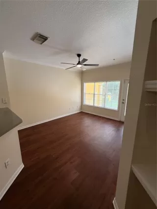 Photo #3: O6327109 Listing 