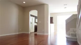 Photo #1: O6327300 Listing 