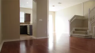 Photo #2: O6327300 Listing 