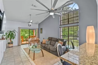 Photo #2: O6327701 Listing 