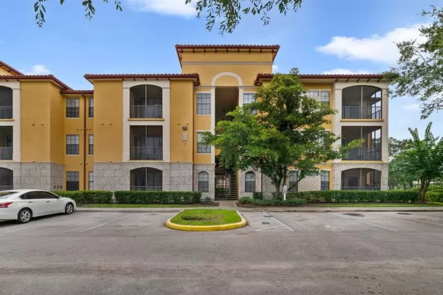 MLS: O6327881 Condo For Sale