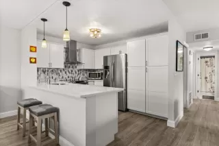 Photo #2: O6328063 Listing 